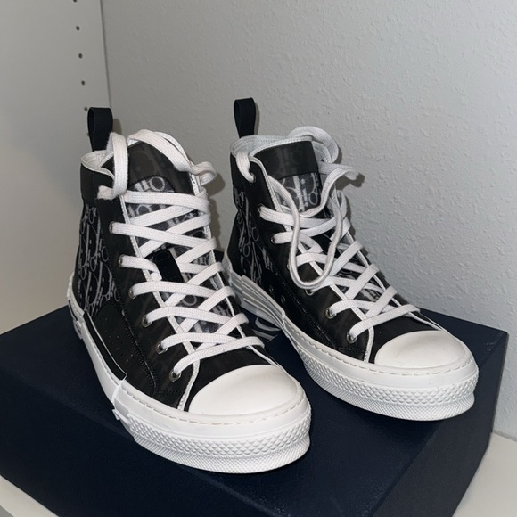 DIOR High-Top Sneakers - Picture 2 of 7